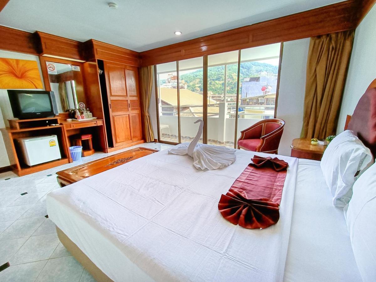 Black Pearl Patong Beachfront Bagian luar foto