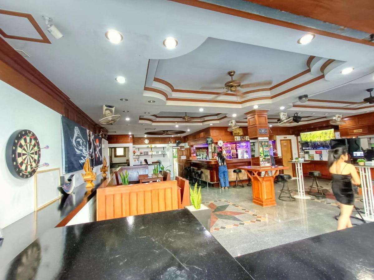Black Pearl Patong Beachfront Bagian luar foto